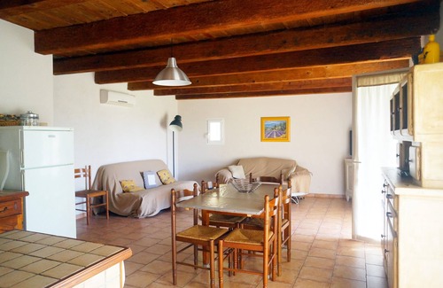 Arles Cottage | Idyllic Gite in Camargue with Pool and Ocean Views