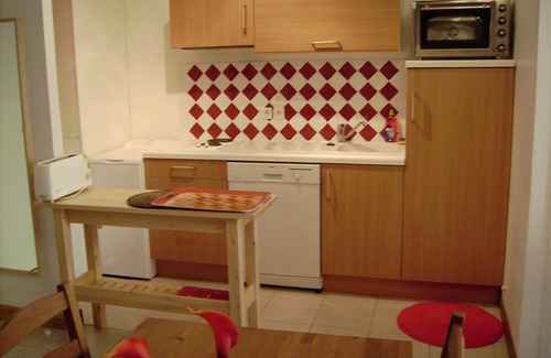 Roquebrun Apartment | Ideal Gite in Languedoc: 5 Min to Water, Sleeps 4
