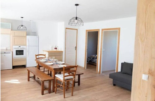 Saint-Hostien Cottage | Relaxing Gite in Sucs Country with Pool and Lake View