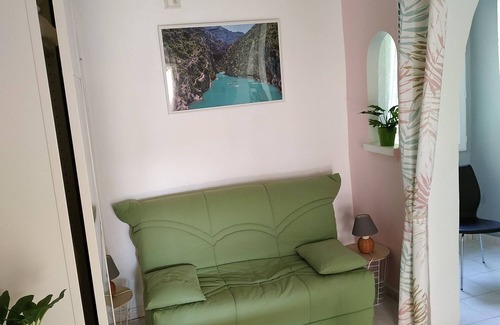 Quinson Apartment | Cozy Gite in the Heart of Gorges du Verdon for Families