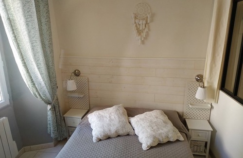 Quinson Apartment | Cozy Gite in the Heart of Gorges du Verdon for Families