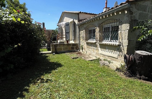 Mus House | Relaxing Gite with Pool Near Nîmes and Montpellier