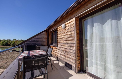 Jouy-le-Potier Cottage | Inviting Stay at Gite Jouy-le-Potier with Spa and Breakfast