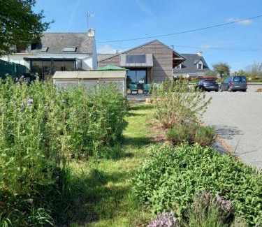 Beganne Apartment | Stunning Gite Kerwood in Morbihan with Vilaine Views