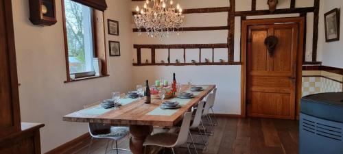 Heure House | Discover Gite L'éternité: Pet-Friendly Stay & 9.2 Rating