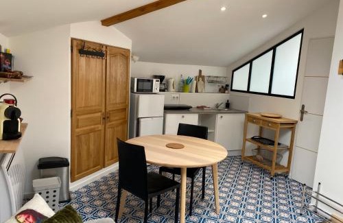 Varces-Allieres-et-Risset House | Gite L'Ô Bleue: Beachfront Oasis with Pool & Spa Access
