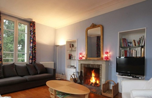 L'Aigle Cottage | Gite L'Aigle: Family-Friendly Retreat with Spa & Breakfast