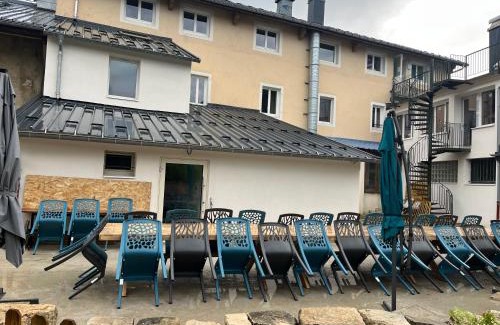 Mijoux House | Gite L'auberge - Gite de groupe Au Soleil Jura si Ain -