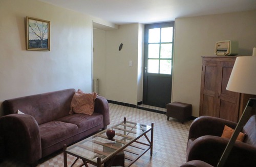 Sainte-Cecile-les-Vignes Other | Elegant Gite La Berthine in a Scenic Wine Village
