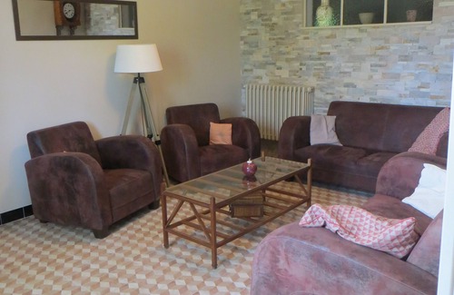 Sainte-Cecile-les-Vignes Other | Elegant Gite La Berthine in a Scenic Wine Village