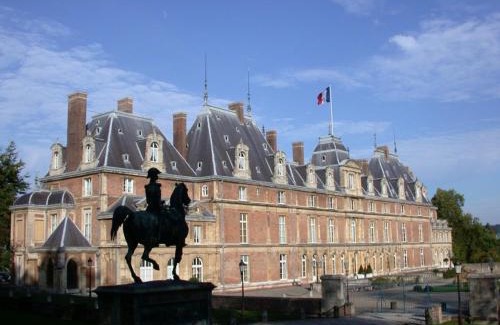 Incheville House | Cozy Gite L Oree De La Foret with Pet-Friendly Amenities