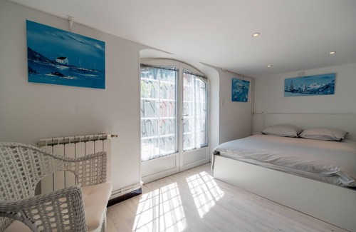 Generargues House | Relaxing Gite L'ortal with Pool and Spa Amenities