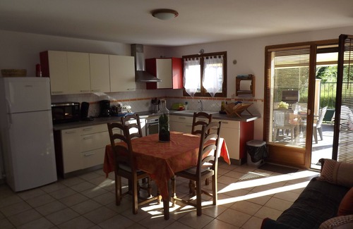Najac House | Gite La Baraque: 10/10 Rated Getaway for Families & Pets