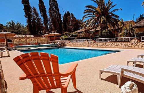 Roquefort-des-Corbieres House | Elegantly Appointed Gite la Capelle with Ocean Views