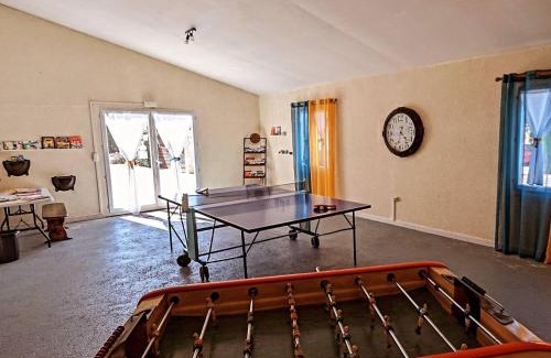 Roquefort-des-Corbieres House | Elegantly Appointed Gite la Capelle with Ocean Views