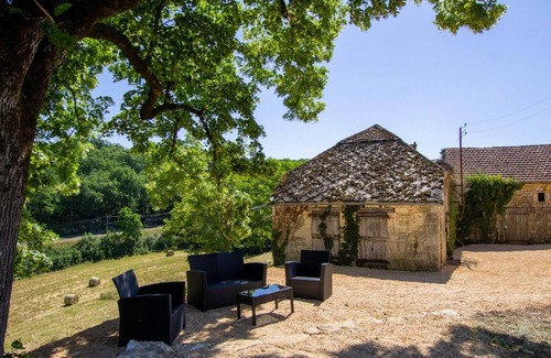 La Cassagne Cottage | Gite La Cassagne: Family-Friendly Retreat with Ocean Views