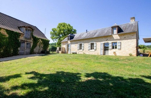 La Cassagne Cottage | Gite La Cassagne: Family-Friendly Retreat with Ocean Views