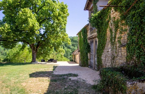 La Cassagne Cottage | Gite La Cassagne: Family-Friendly Retreat with Ocean Views