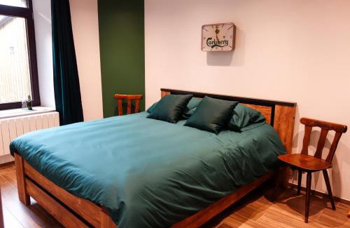 Vaux-sur-Sure House | Inviting Gite La Chapelle: Family-Friendly Retreat