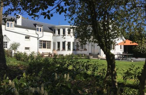 Cul-des-Sarts House | Relax at Gite La Cigogne with Ocean View and Pool Access