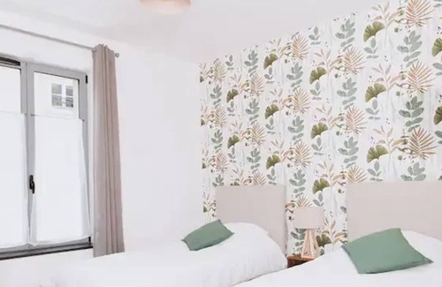 La Fleche Cottage | Relaxing Retreat at Gite La Flèche with Pool & Spa