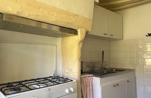 Sotteville-sur-Mer Cottage | Gîte la Floria: Cozy Normandy Retreat with Ocean Views