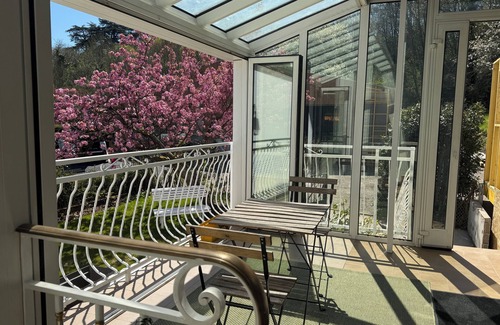 Rochecorbon House | Gîte la Forge center of Rochecorbon. Pets welcome!
