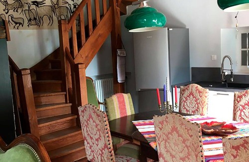 Francueil House | Unforgettable Gite la Maison du Monde: Guest Rated 9.8/10