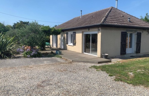 Le Planet House | Gîte la maison du pêcheur located in the heart of the D-Day landing beaches