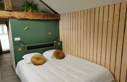 Chancelade House | Cozy Escape at Gite "La Maisonnette" Awaits You