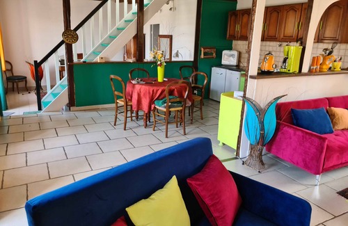 Jars Cottage | Gite La Nuit Des Rois Sancerre: Family-Friendly Retreat