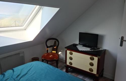 Jars House | Experience Oceanfront Bliss at Gite La Nuit Des Rois