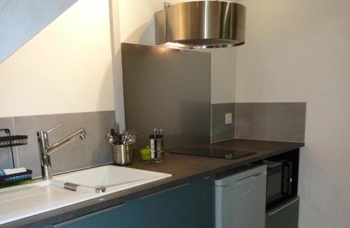 Villenouvelle House | Relax at GITE LA PLUME: Pool, Hot Tub & Kitchen Await