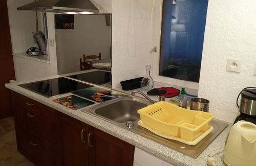 Locmariaquer Cottage | Gîte La Rando: Serenity with Ocean Views and Pet-Friendly Stay
