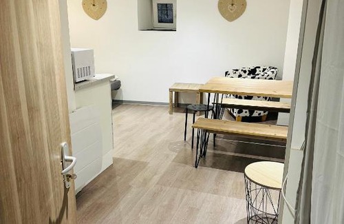 Ribeauville Apartment | Budget-Friendly Gite le 16 with Spa & Child-Friendly Dining