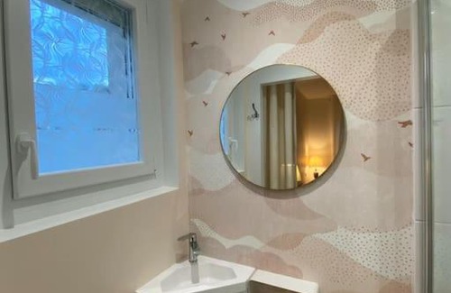 Brive-la-Gaillarde House | Oceanfront Gite-le-7: Guest Rated 9.8 for Families
