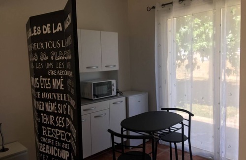 Terrasson-la-Villedieu House | Gite Le Couquet: Family-Friendly Retreat in Terrasson