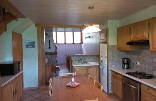 Chamoux-sur-Gelon House | Family-Friendly Retreat at Gite Le Chamoyard - Rated 9/10