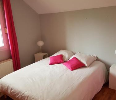 Le Liege House | Family-Friendly Gite le Courbat with Kitchen Amenities