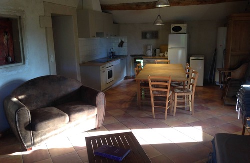 Chantemerle-les-Grignan House | Serene Gite le Gré with Pool and Ocean View Amenities