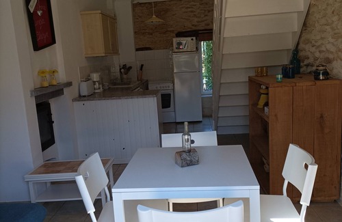 Fajoles Apartment | Gite Le Lys: Inviting Getaway with Pool and Spa Amenities