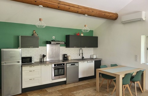 Arles House | Relaxing Le Mazet Gite with Spa - Rated 9.8/10