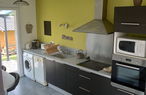 Antist House | Pet-Friendly Gite Le Montaigu: Family & Breakfast Included