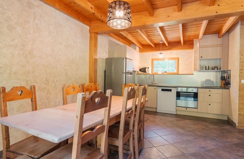 La Compote Ski Chalet | Gite Le Moulin Lanchette: 10/10 Retreat with Spa & Sauna