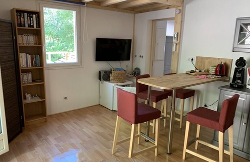 Cremieu House | Gîte Le petit "nice": Guest Rated 10/10 Near Crémieu