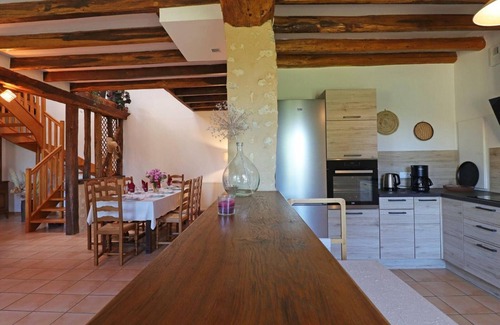 Le Pin-la-Garenne Cottage | Guest Rated 10/10: Gite Le Pin-la-Garenne with Spa & Breakfast
