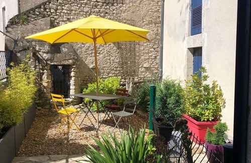 Suevres House | Family-Friendly Gite "Le Pressoir" Near Loire Castles