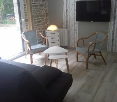 Tirepied House | Oceanfront Gite Le Ranch for 6 with Spa & Kids' Fun