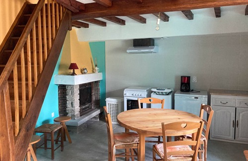 Soulan House | Cozy Gite "Le Raoulet": Pet-Friendly Retreat with Hot Tub