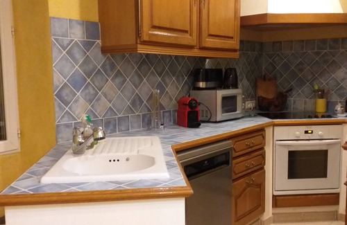 Lambesc House | Gîte Le Suquet: Guest Rated 9.8, Near Pont Royal Golf